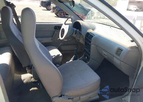 1993 Geo Metro z USA, uszkodzony, nr VIN 2C1MR2461P6753777